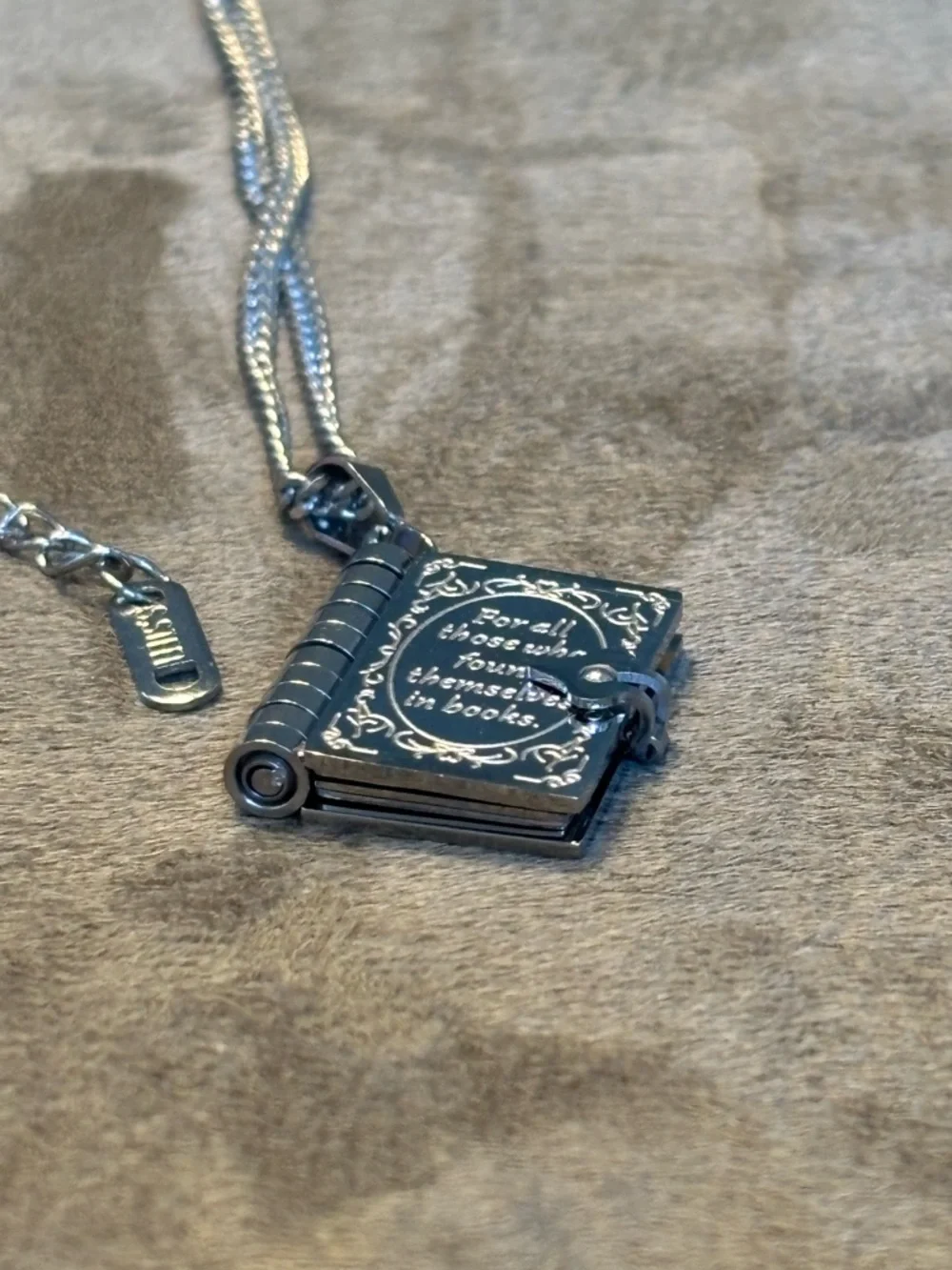 Inspirational Necklace + Mini Book “FOR ALL THOSE WHO FOUND THEMSELVES IN BOOKS” - Picture 5 of 16